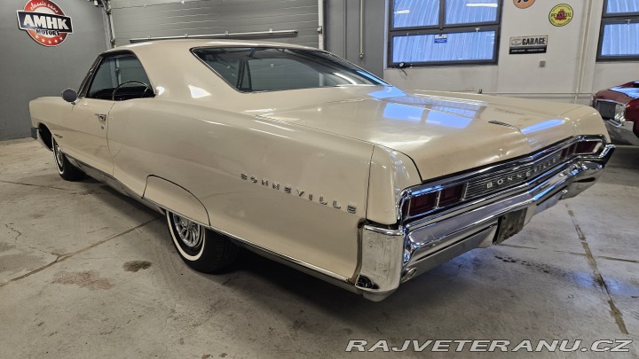 Pontiac Bonneville 389 V8 1965