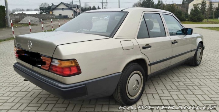 Mercedes-Benz E W124 1989