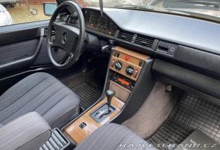 Mercedes-Benz E W124 1989