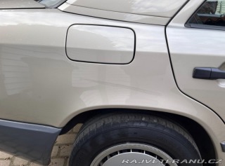 Mercedes-Benz E W124 1989