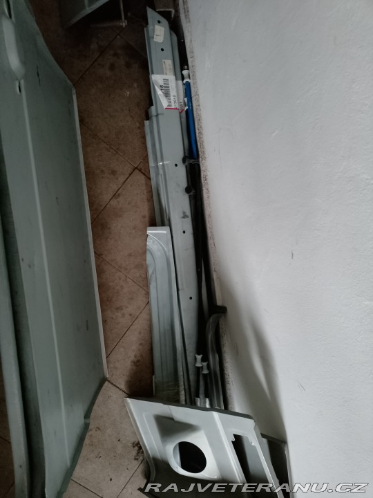 Mercedes-Benz G 460 1983