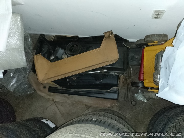 Mercedes-Benz G 460 1983