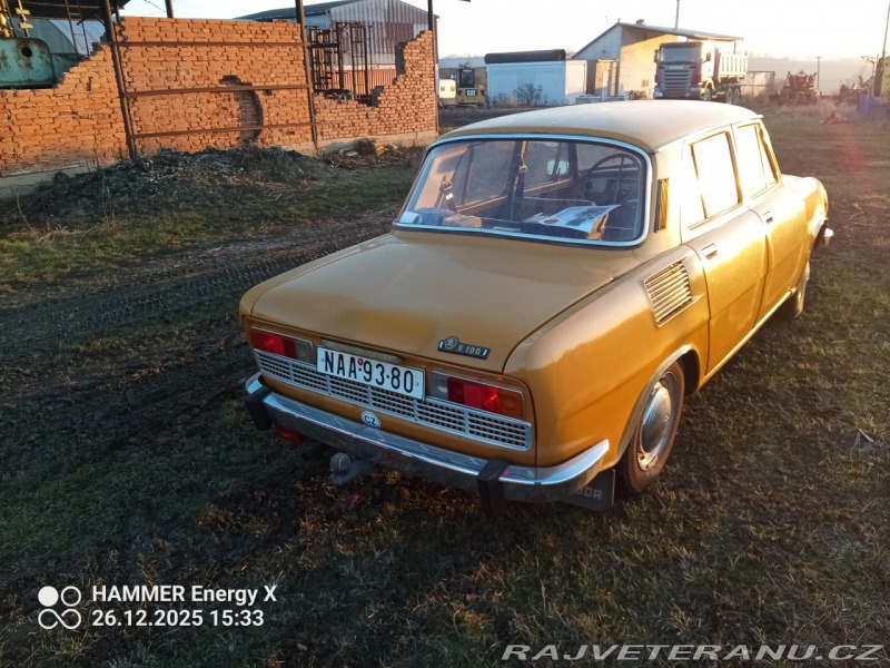 Škoda 100 