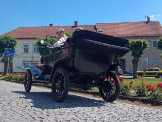 Ford T  1913