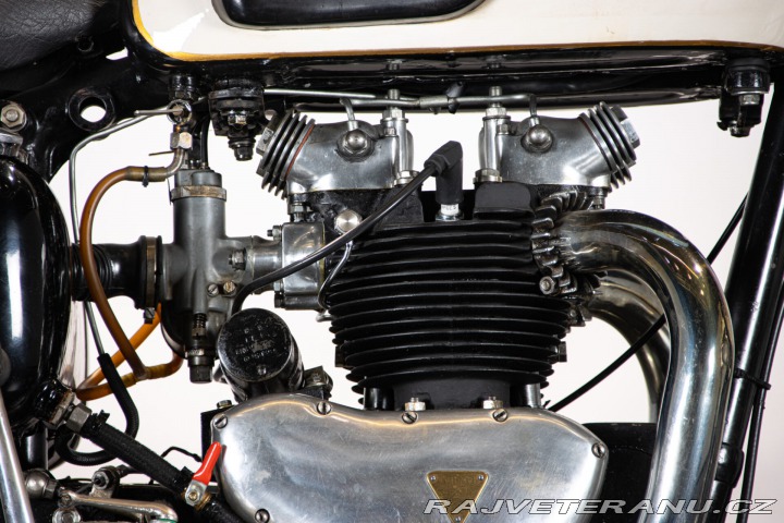 Triumph Ostatní modely THUNDERBIRD 650 1958