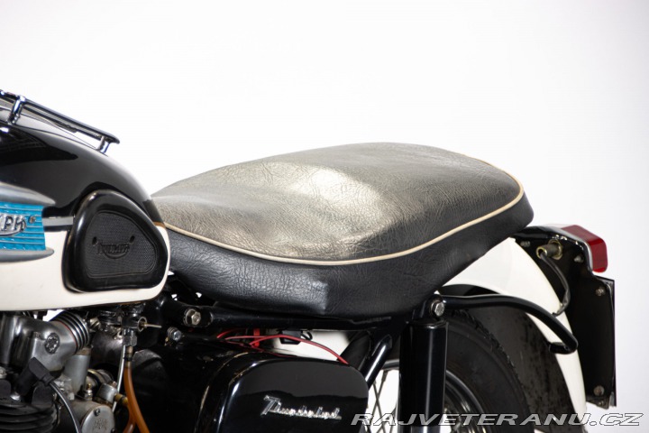 Triumph Ostatní modely THUNDERBIRD 650 1958