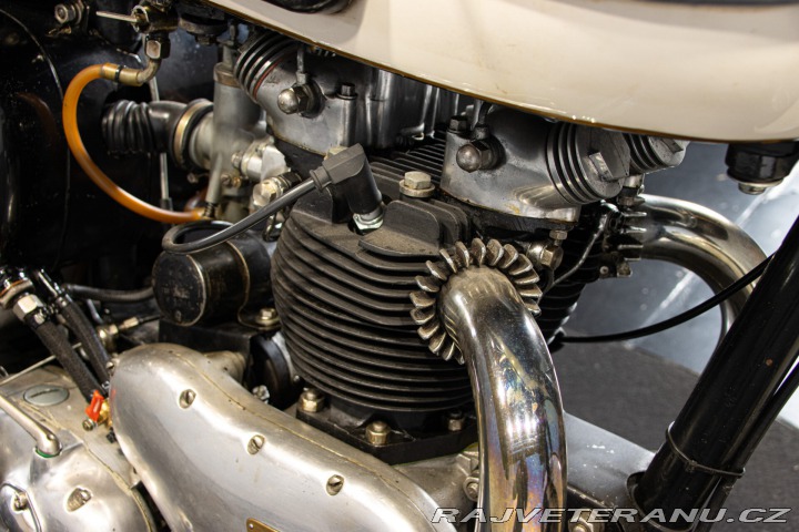 Triumph Ostatní modely THUNDERBIRD 650 1958