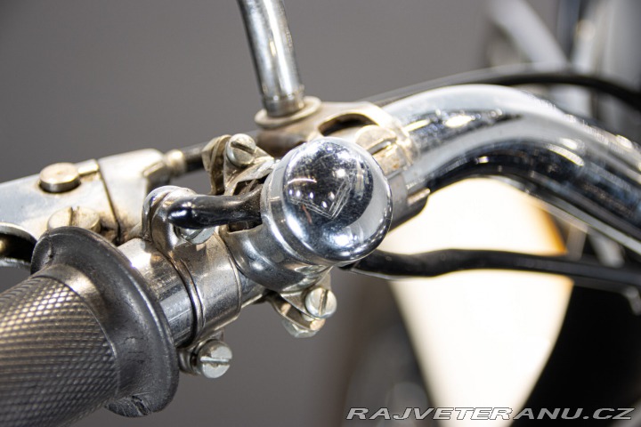 Triumph Ostatní modely THUNDERBIRD 650 1958