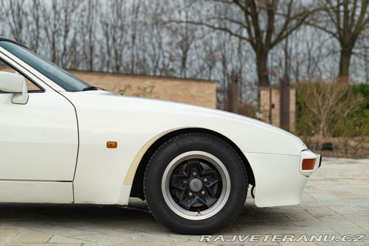 Porsche 944  1985