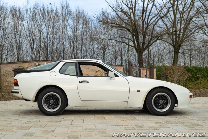 Porsche 944 1985
