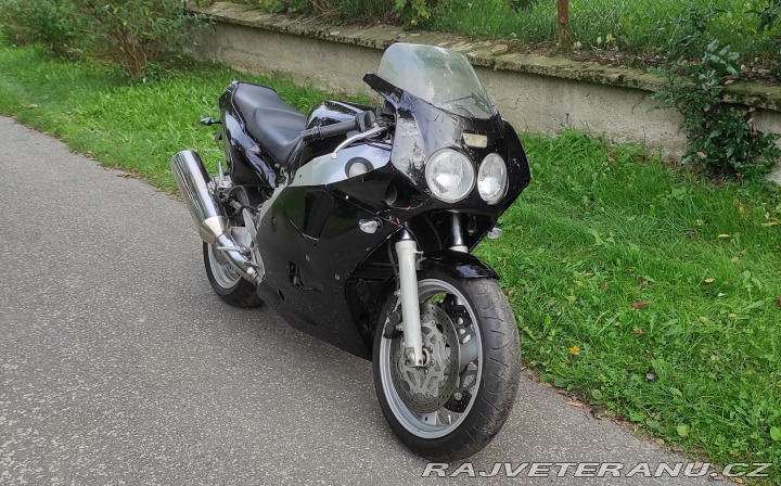 Yamaha Ostatní modely FZR 1000 EXUP 3LE 1989