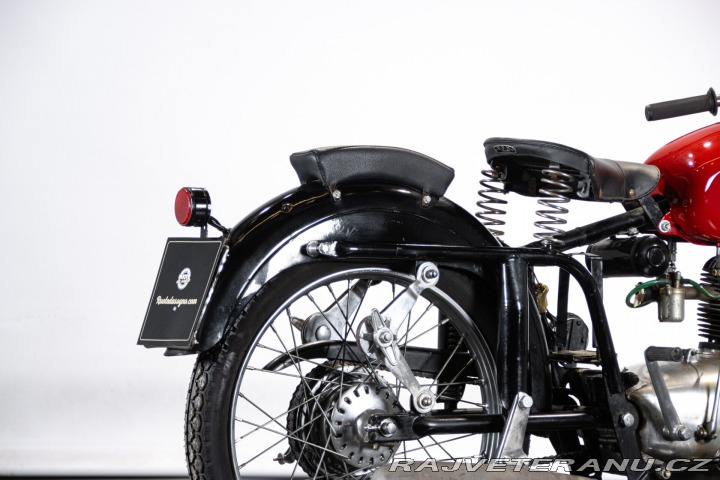 Ostatní značky Ostatní modely Gilera 150 FORCELLA STAMPATA 1951