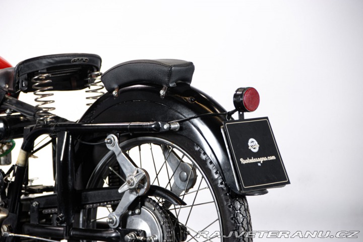 Ostatní značky Ostatní modely Gilera 150 FORCELLA STAMPATA 1951