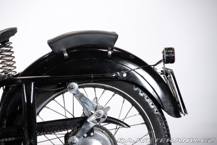 Ostatní značky Ostatní modely Gilera 150 FORCELLA STAMPATA 1951