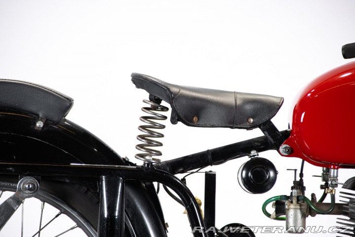 Ostatní značky Ostatní modely Gilera 150 FORCELLA STAMPATA 1951