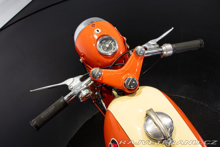 Ostatní značky Ostatní modely Gilera 175 ROSSO EXTRA 1956