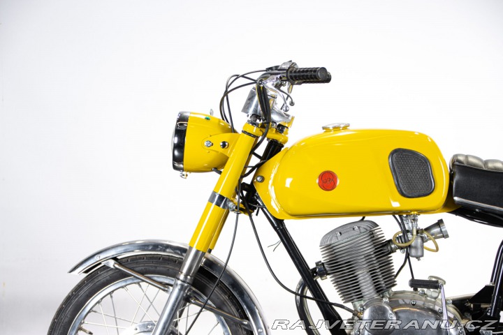 Ostatní značky Ostatní modely Gilera 150 5V AUTOSTRADA 1971