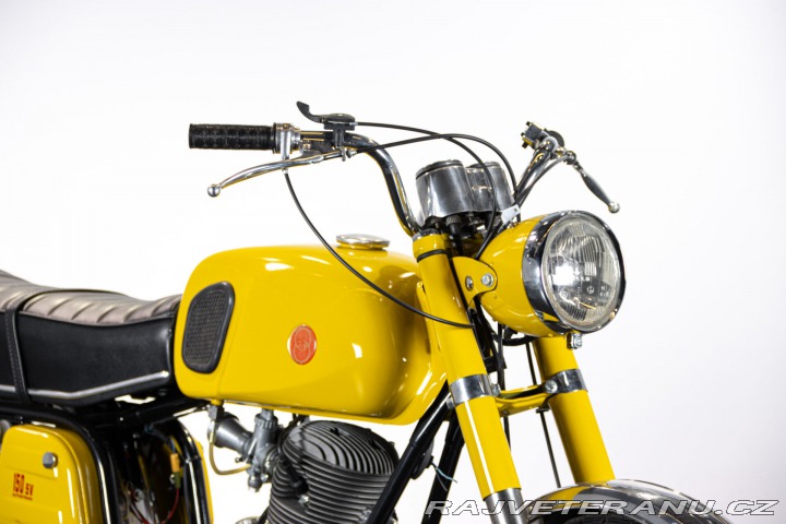 Ostatní značky Ostatní modely Gilera 150 5V AUTOSTRADA 1971
