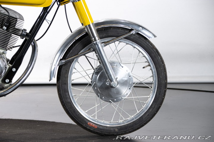 Ostatní značky Ostatní modely Gilera 150 5V AUTOSTRADA 1971