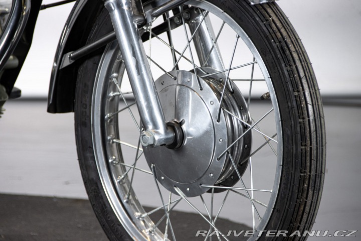 Ostatní značky Ostatní modely Gilera 150 5V AUTOSTRADA 1971