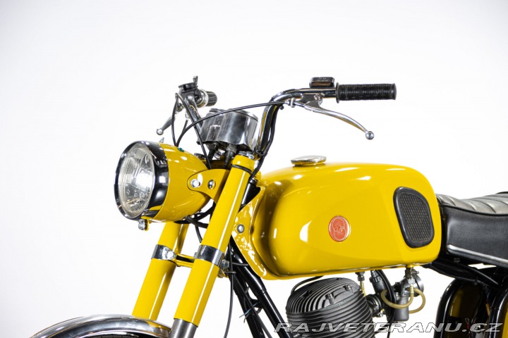 Ostatní značky Ostatní modely Gilera 150 5V AUTOSTRADA 1971