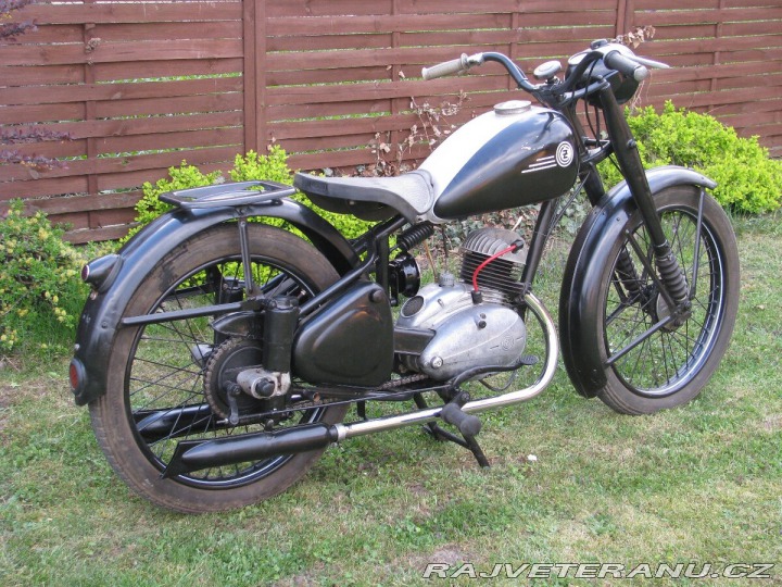 ČZ 150 Kominíček 1951