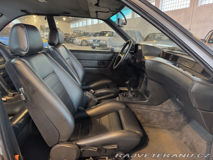 BMW 6 E24 635 CSi manuál 1986
