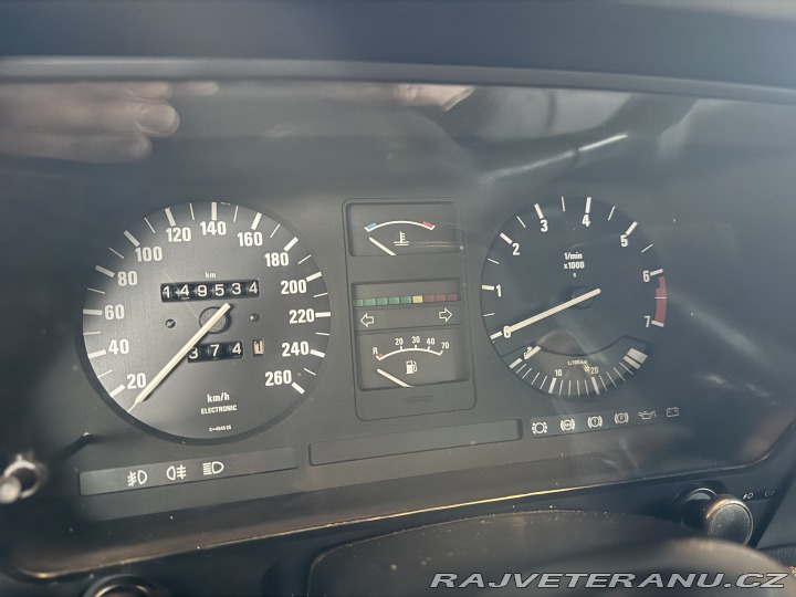 BMW 6 E24 635 CSi manuál 1986