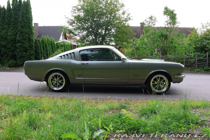 Ford Mustang Fastback Restomod 1965