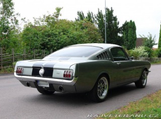 Ford Mustang Fastback Restomod 1965