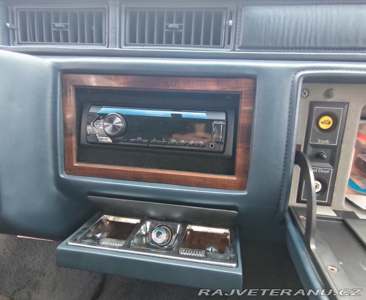 Cadillac DeVille  1990