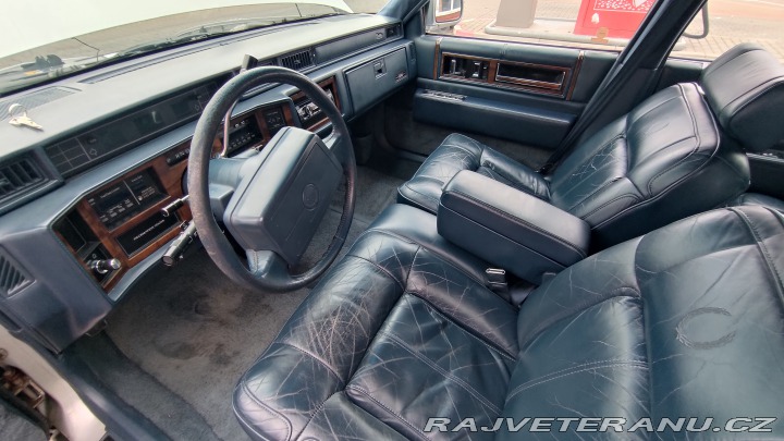 Cadillac DeVille  1990