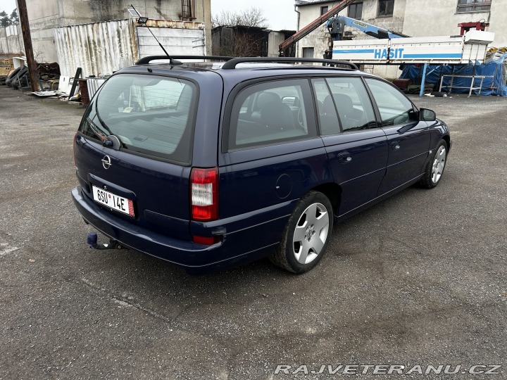 Opel Omega  2001