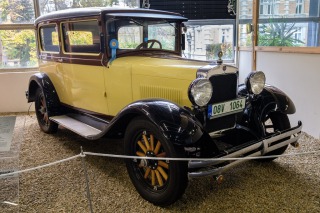 Studebaker  Erskine 51F sedan