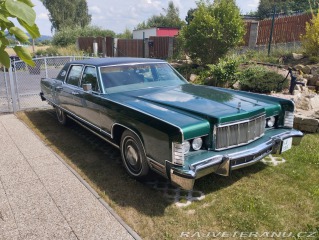 Lincoln Continental Town Car