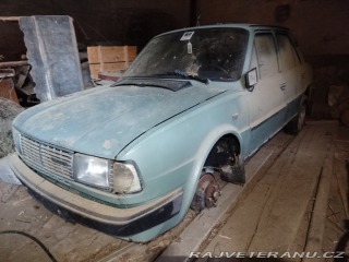 Škoda 135 135 gl 1988