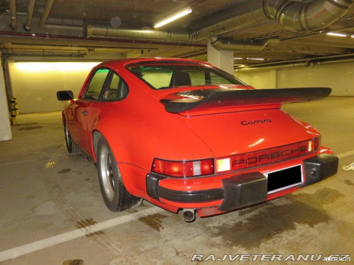 Porsche 911 Carrera Coupe 1985