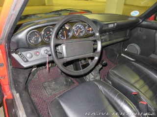 Porsche 911 Carrera Coupe 1985