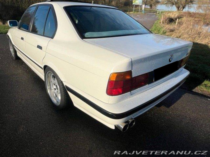 BMW M5  1991