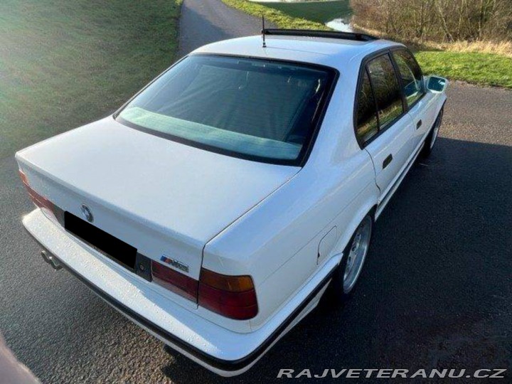 BMW M5  1991