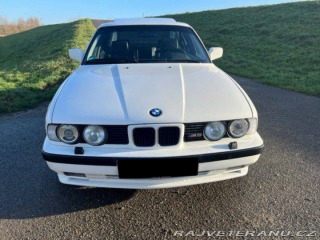 BMW M5  1991