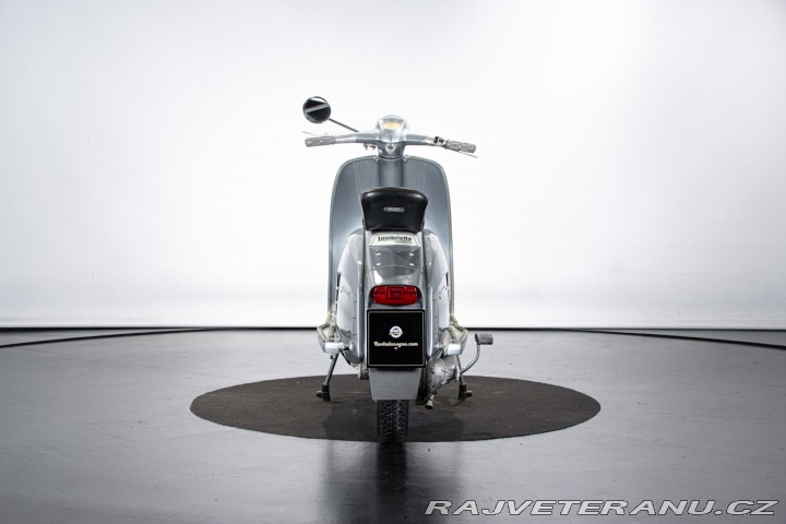 Ostatní značky Ostatní modely Innocenti LAMBRETTA 125 SPECIAL 1966