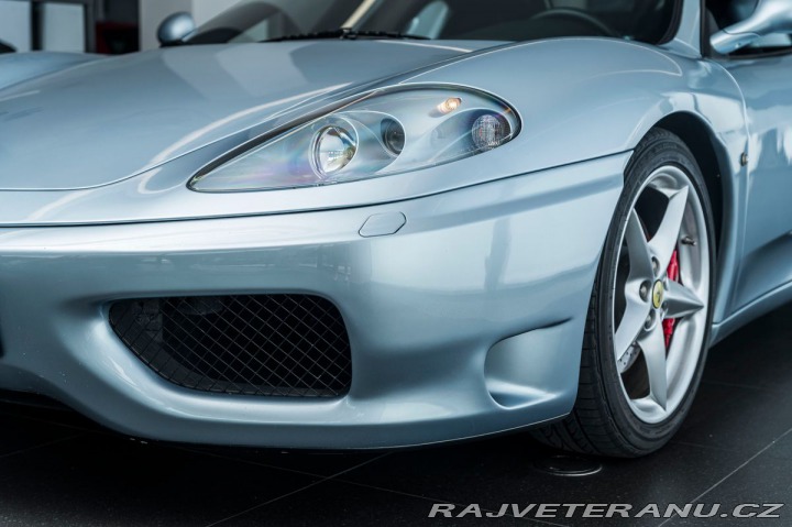 Ferrari 360 Spider / MANUÁL 2002