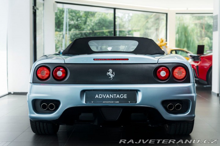 Ferrari 360 Spider / MANUÁL 2002