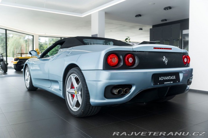 Ferrari 360 Spider / MANUÁL 2002