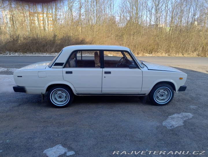 Lada 2105  1987