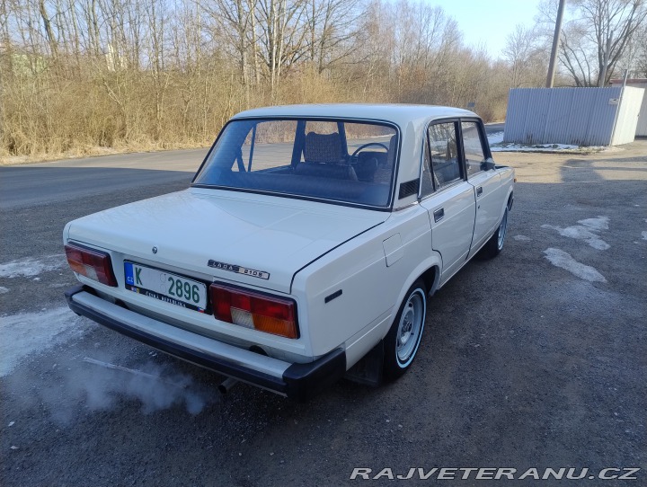 Lada 2105  1987