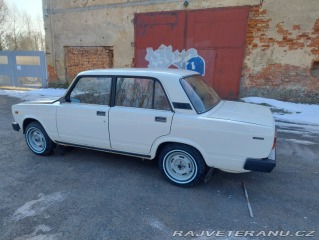 Lada 2105  1987