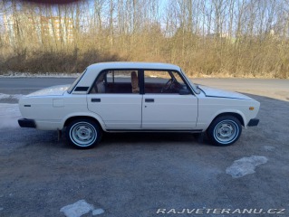 Lada 2105  1987
