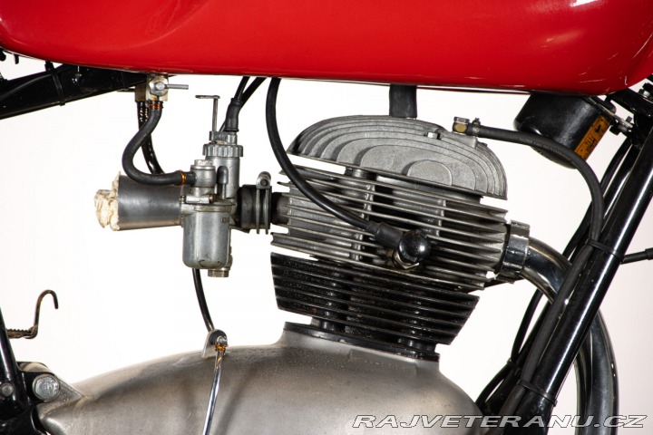 Ostatní značky Ostatní modely Gilera 175 SUPER SPORT DERIVATA CORSA 1956